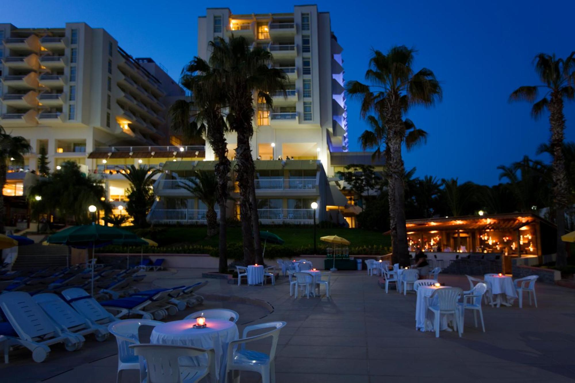 Fantasia Deluxe Hotel Kusadasi Exterior foto
