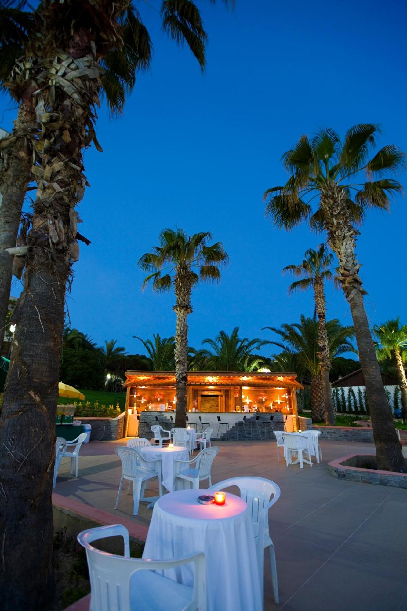 Fantasia Deluxe Hotel Kusadasi Exterior foto