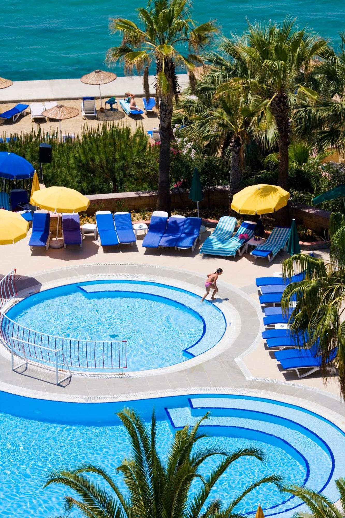Fantasia Deluxe Hotel Kusadasi Exterior foto
